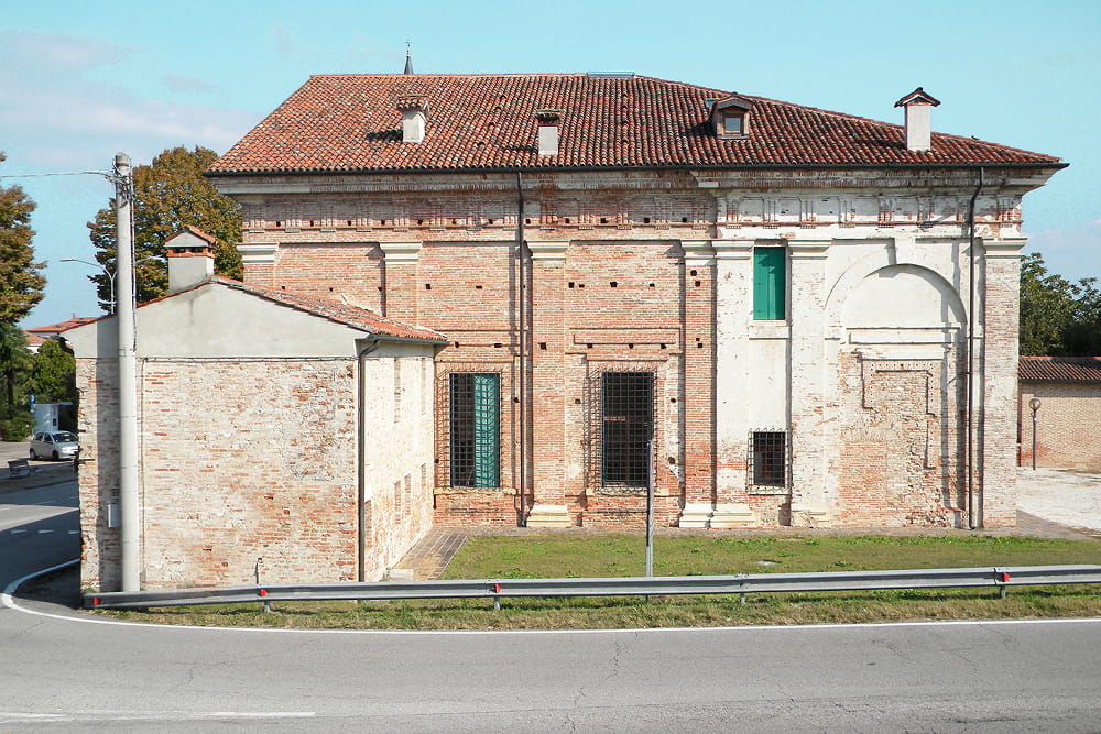 Villa thiene facciata verso fiume